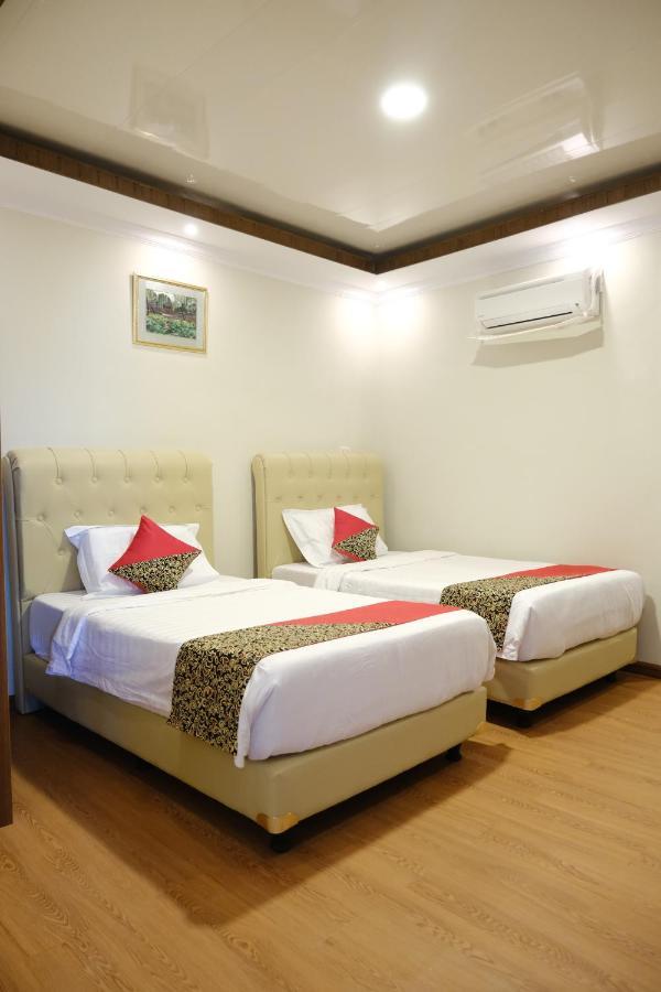 Joyful Hotel Tanjung Pandan Eksteriør bilde