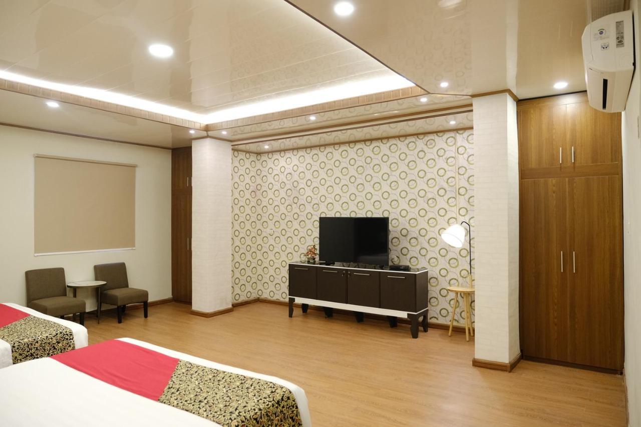 Joyful Hotel Tanjung Pandan Eksteriør bilde