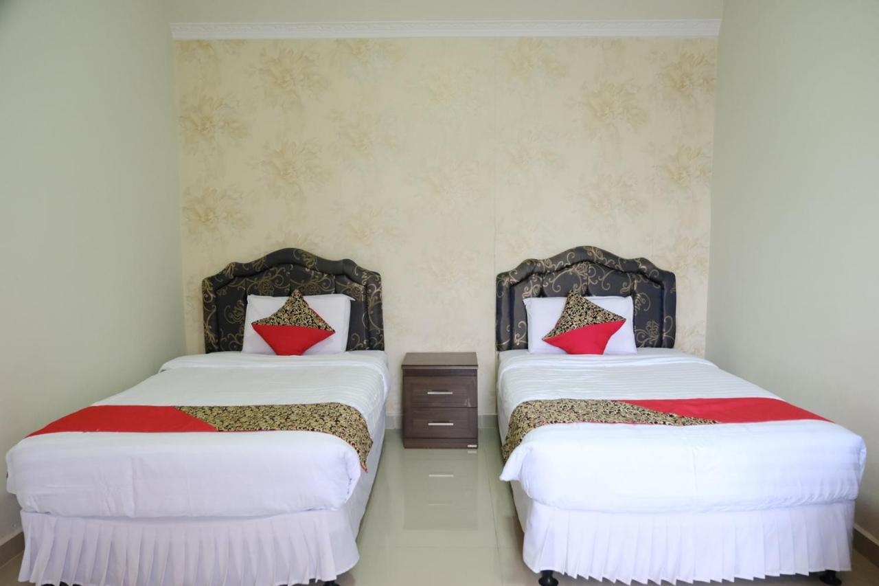 Joyful Hotel Tanjung Pandan Eksteriør bilde